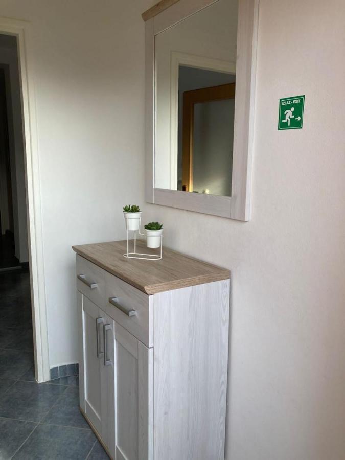 Apartment Danijela Vodice Exteriör bild