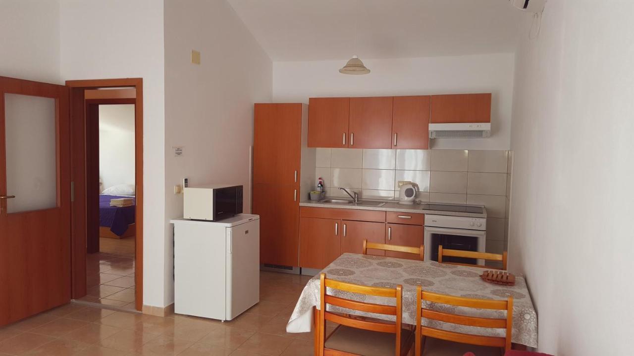 Apartment Danijela Vodice Exteriör bild